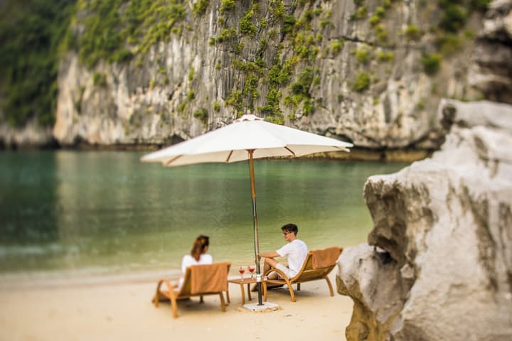 Bhaya Halong Cruises