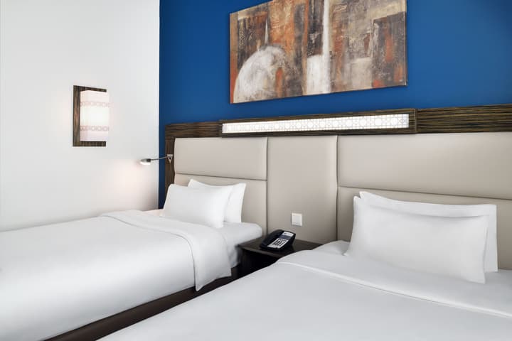 Holiday Inn Express Dubai Safa Park by IHG
