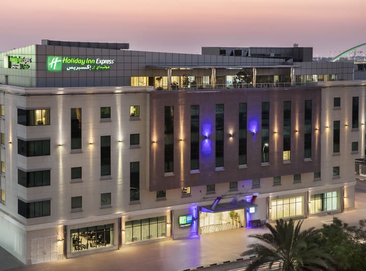 Holiday Inn Express Dubai Safa Park by IHG