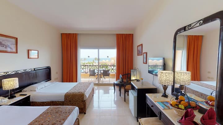 Wadi Lahmy Azur Resort