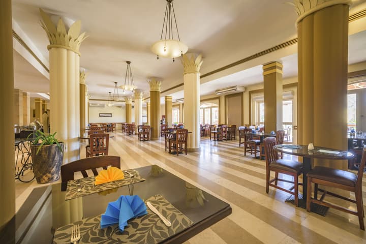 Marina Plaza Hotel, Tala Bay