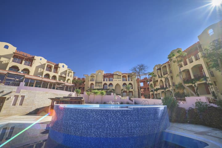 Marina Plaza Hotel, Tala Bay