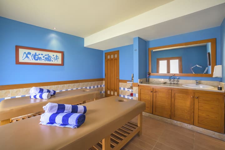 Marina Plaza Hotel, Tala Bay