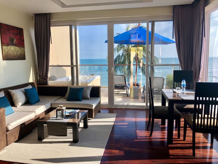 Royal Beach Boutique Resort & Spa