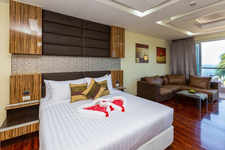 Royal Beach Boutique Resort & Spa