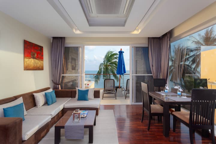 Royal Beach Boutique Resort & Spa
