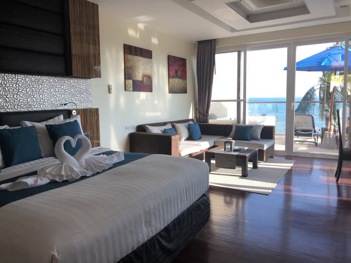 Royal Beach Boutique Resort & Spa