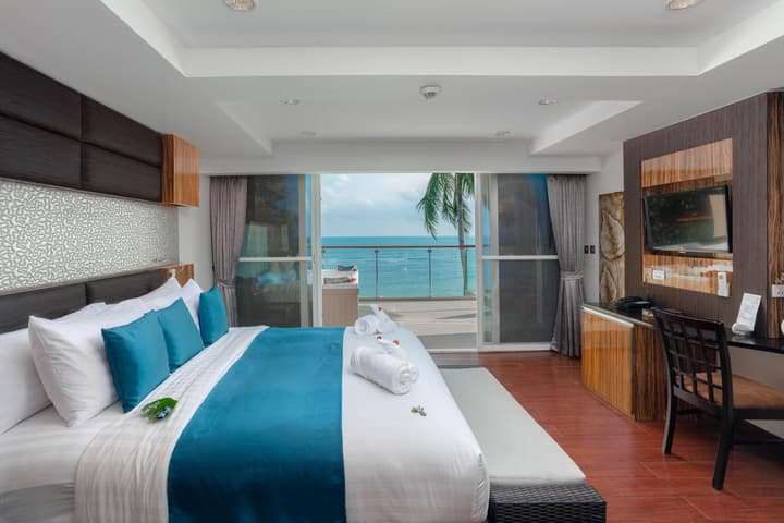 Royal Beach Boutique Resort & Spa