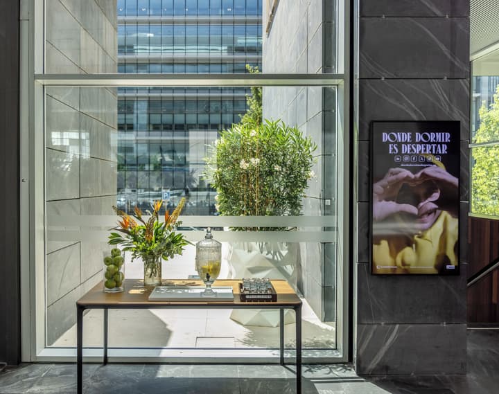 Hotel ILUNION Atrium
