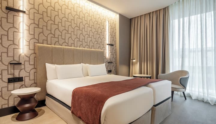 Hotel ILUNION Atrium