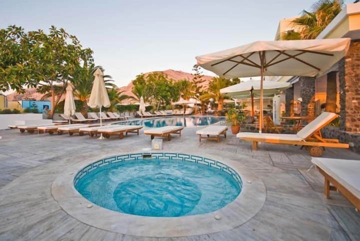 Hotel Makarios