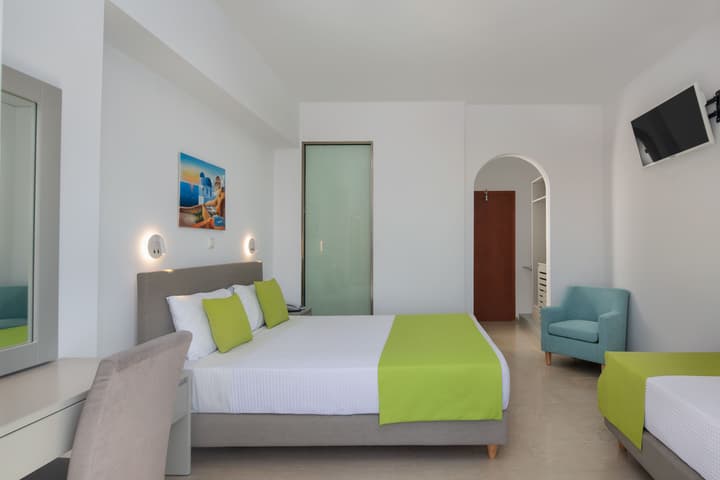 Hotel Makarios