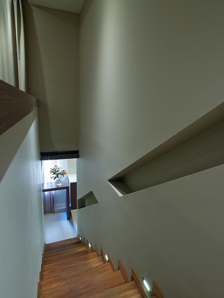 Elotis Suites