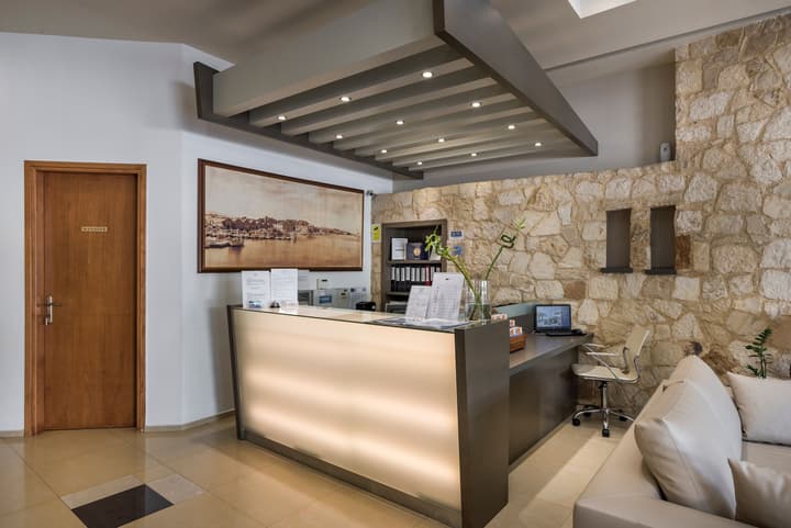 Elotis Suites