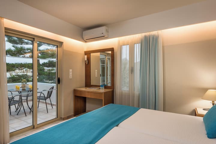Elotis Suites