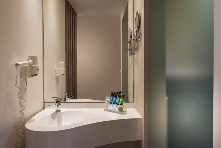 Elotis Suites