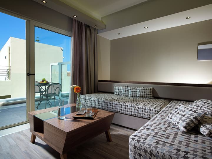 Elotis Suites