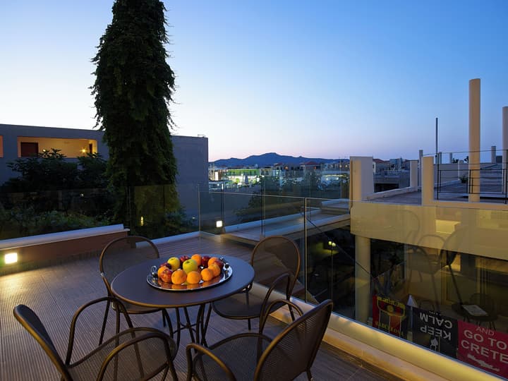 Elotis Suites