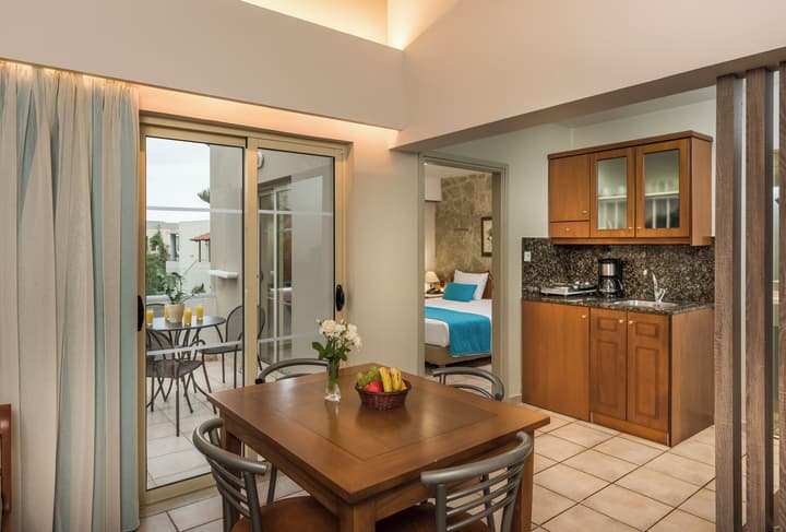 Elotis Suites