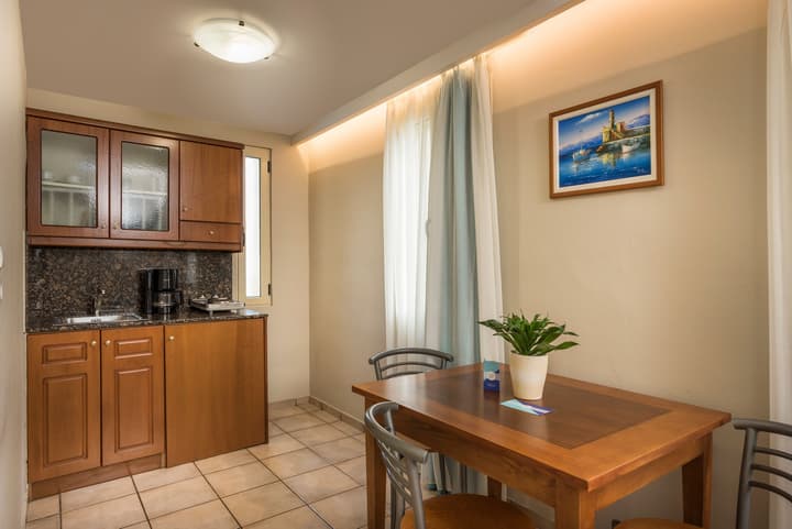 Elotis Suites