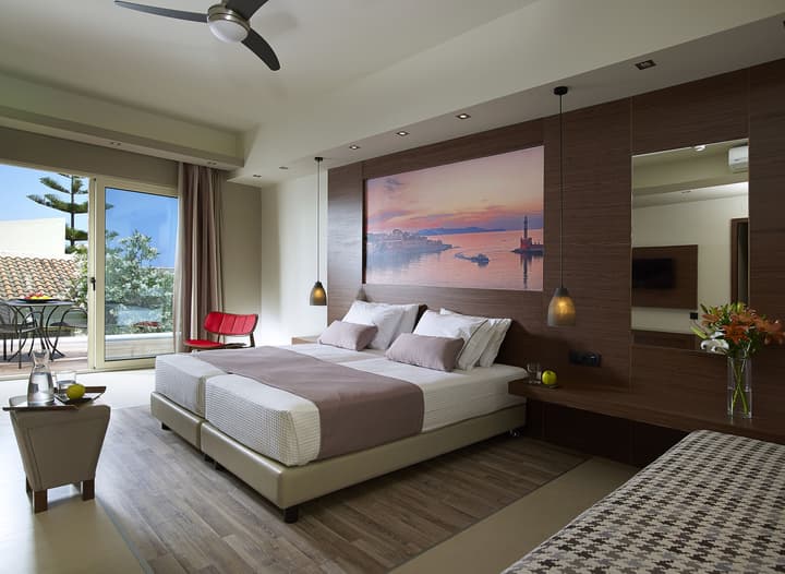 Elotis Suites