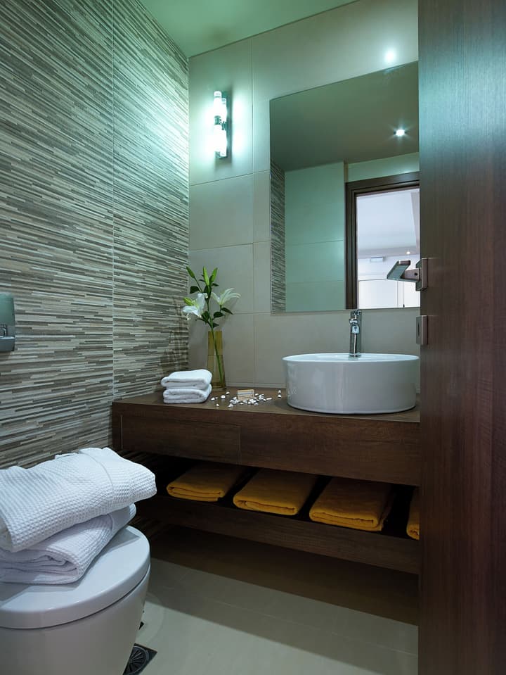 Elotis Suites