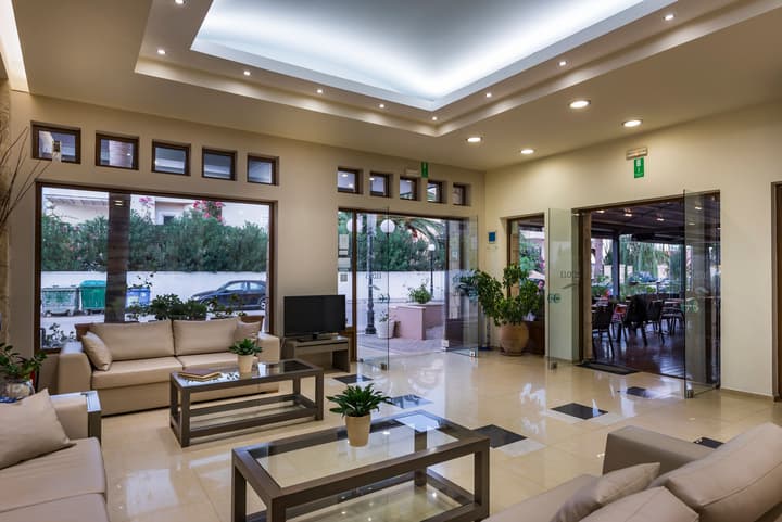 Elotis Suites