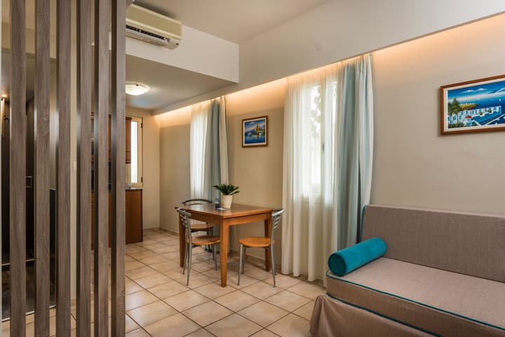 Elotis Suites