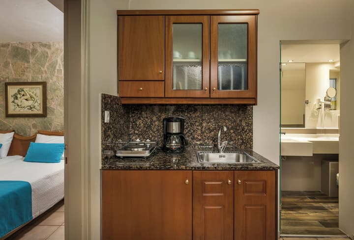 Elotis Suites