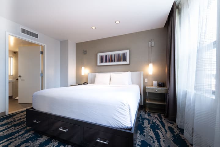 Hotel Felix River North/Magnificent Mile