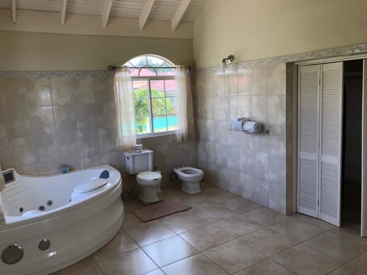 Retreat Guesthouse Luxury Suites