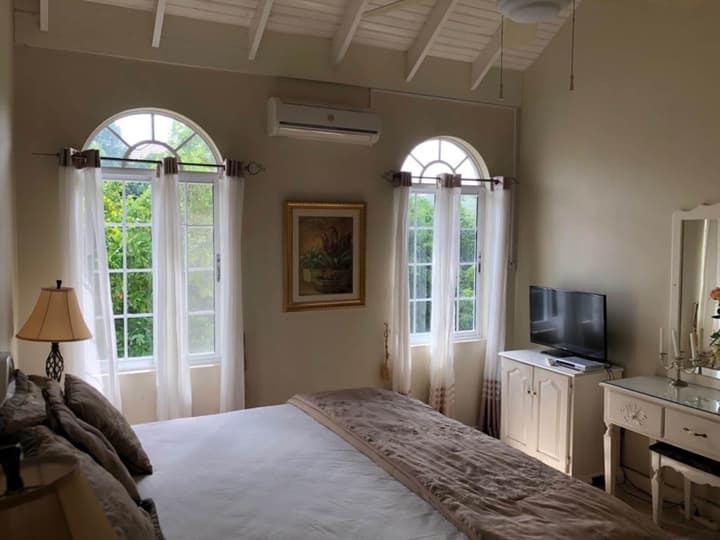 Retreat Guesthouse Luxury Suites