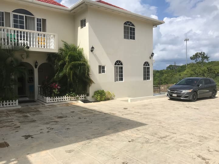 Retreat Guesthouse Luxury Suites