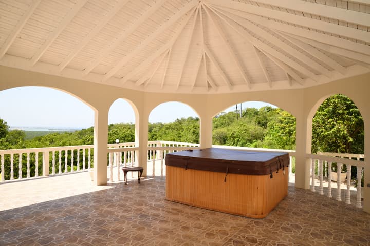Retreat Guesthouse Luxury Suites