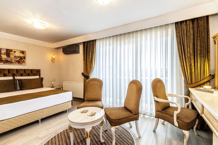 Hotel Mosaic
