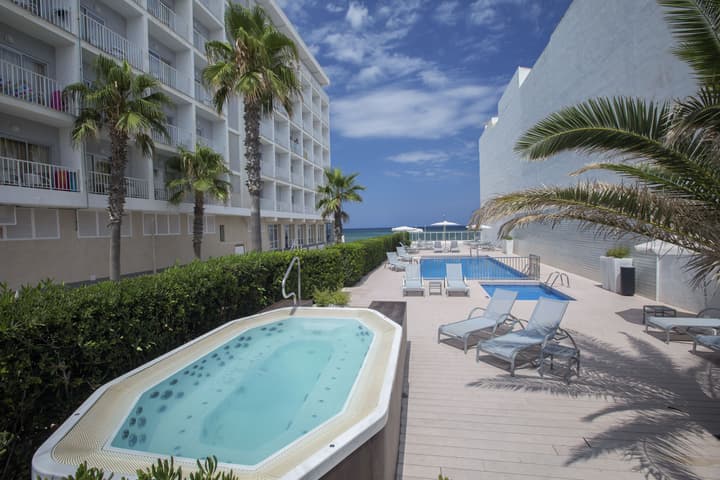 Hotel JS Miramar