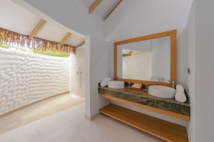 Cinnamon Dhonveli Maldives - Complimentary Speedboat Return for 2 pax on 7 nights or more stays valid to 31 Oct 2026 & up to 2 kids stay