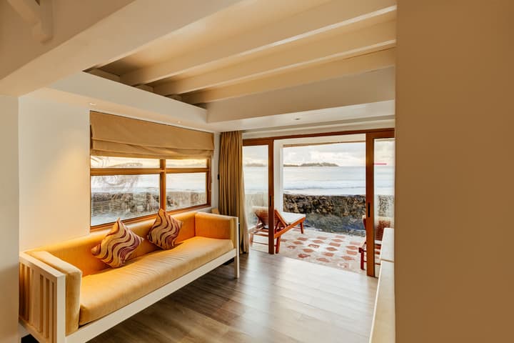 Cinnamon Dhonveli Maldives - Complimentary Speedboat Return for 2 pax on 7 nights or more stays valid to 31 Oct 2026 & up to 2 kids stay