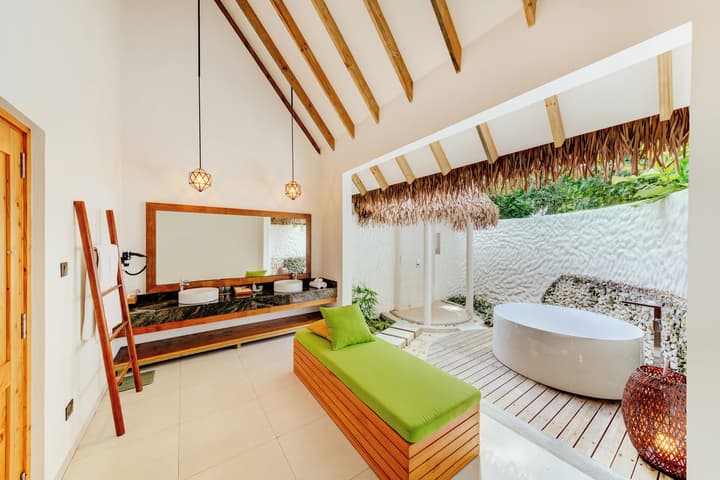 Cinnamon Dhonveli Maldives - Complimentary Speedboat Return for 2 pax on 7 nights or more stays valid to 31 Oct 2026 & up to 2 kids stay
