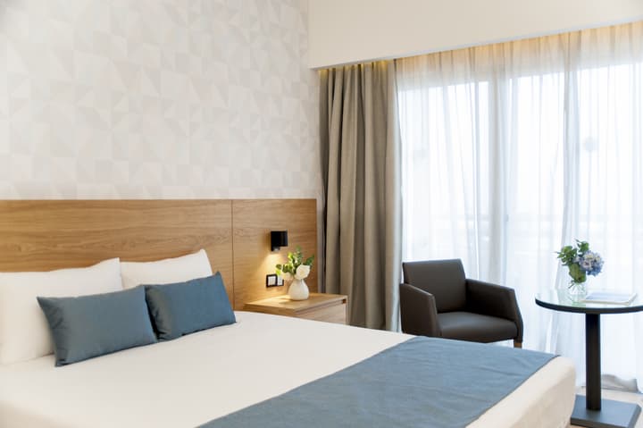 Ajax Hotel