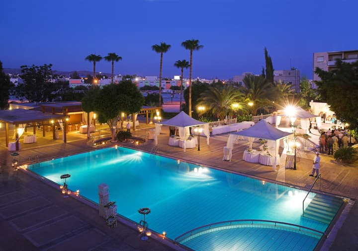 Ajax Hotel