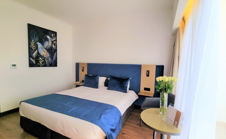 Ajax Hotel