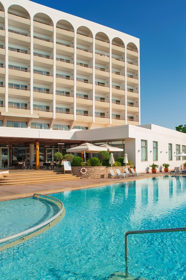 Ajax Hotel