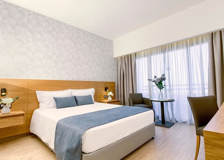 Ajax Hotel