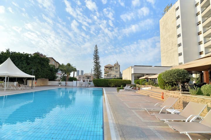 Ajax Hotel