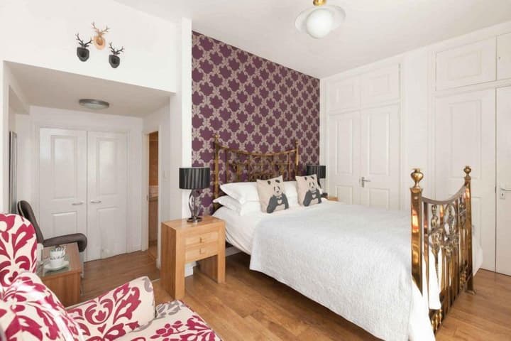 Fraoch House