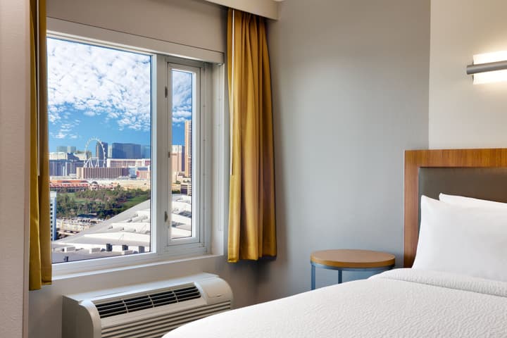 SpringHill Suites by Marriott Las Vegas Convention Center