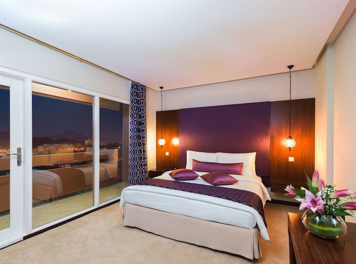 Al Falaj Hotel