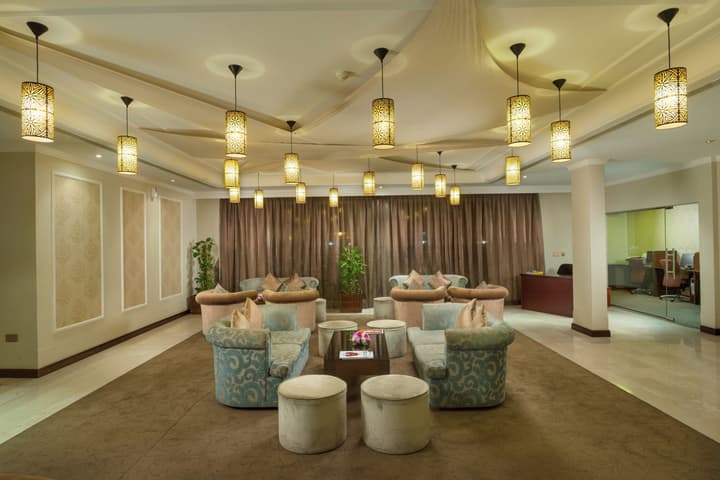Al Falaj Hotel