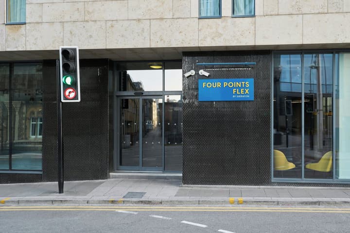 Four Points Flex by Sheraton Cardiff